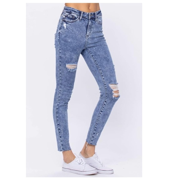 JUDY BLUE Acid Wash Distressed Skinny Jeans Size 9/29 - Picture 2 of 16